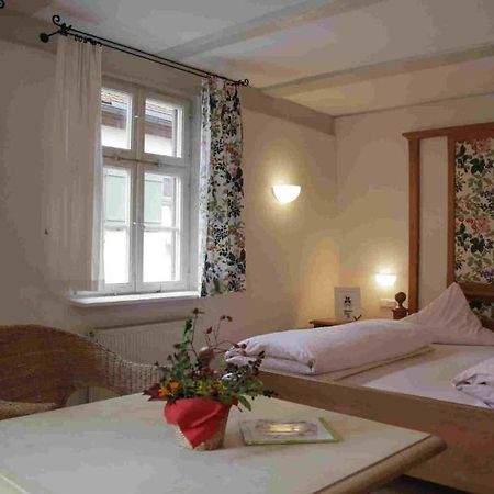 Hotel Weisses Ross Dinkelsbühl Esterno foto