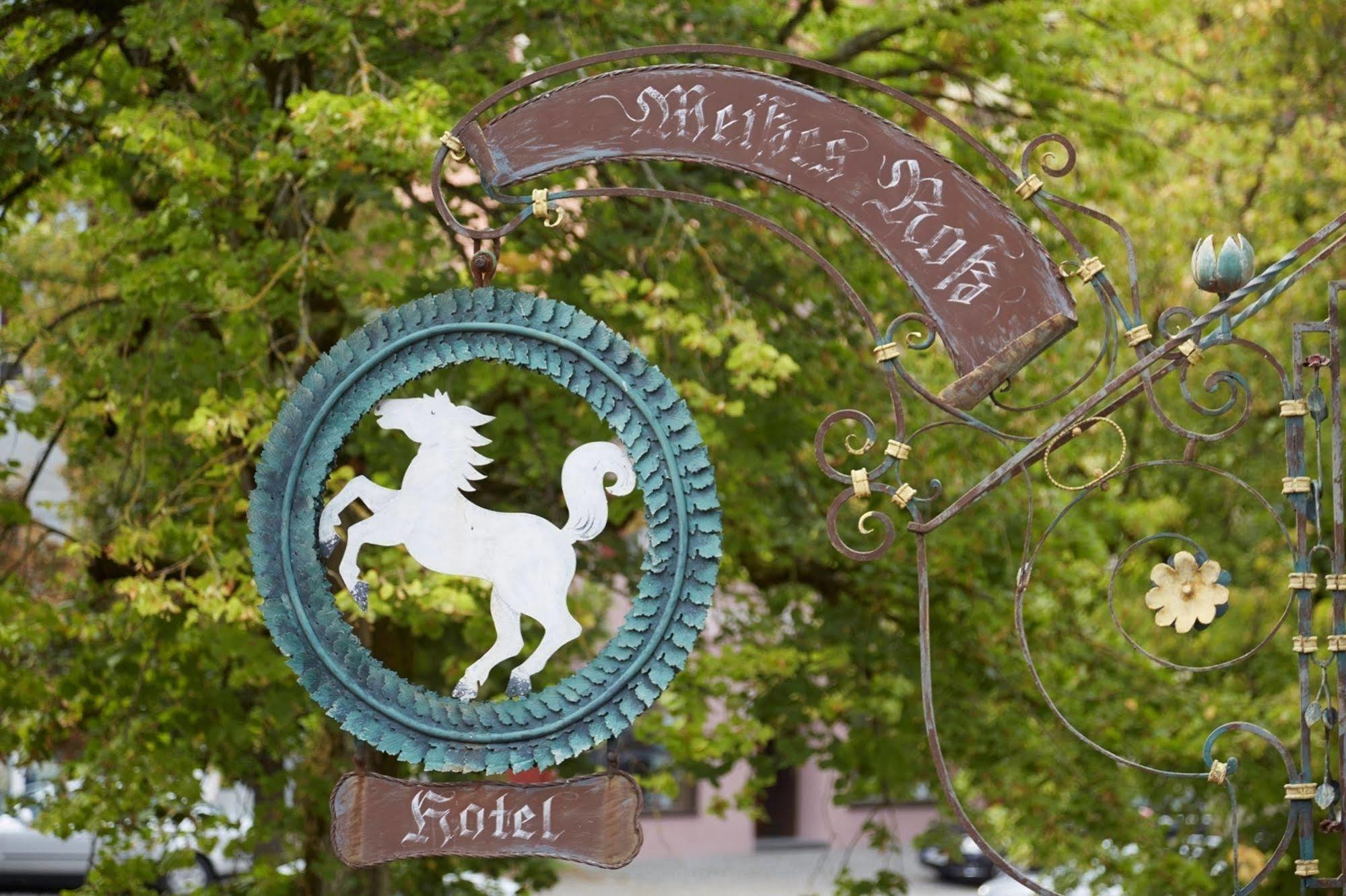 Hotel Weisses Ross Dinkelsbühl Esterno foto