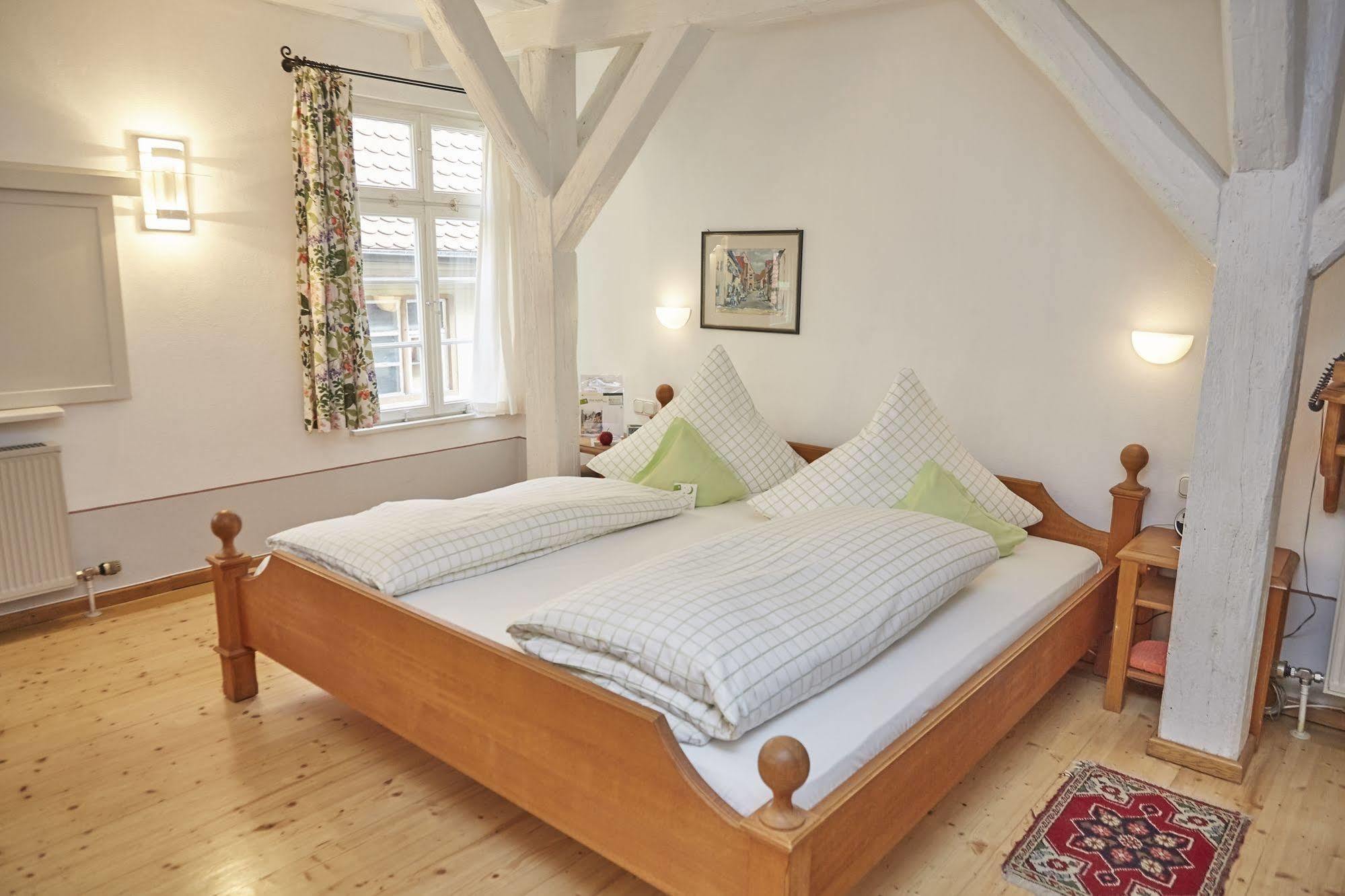 Hotel Weisses Ross Dinkelsbühl Esterno foto